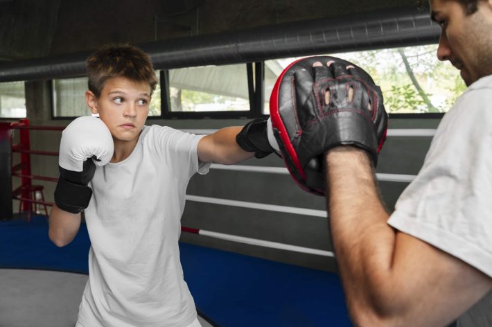 Cómo la nutrición y la defensa personal ayudan a niños más seguros, sanos y felices